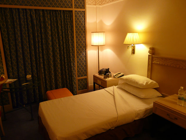 �z�e���E�^�[�W�E�W�F�o�̕���