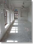 ���镔���̒��R