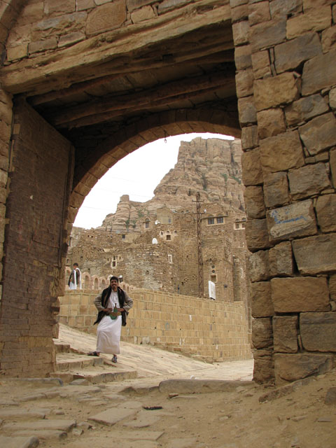 ��̉��ɗ��j