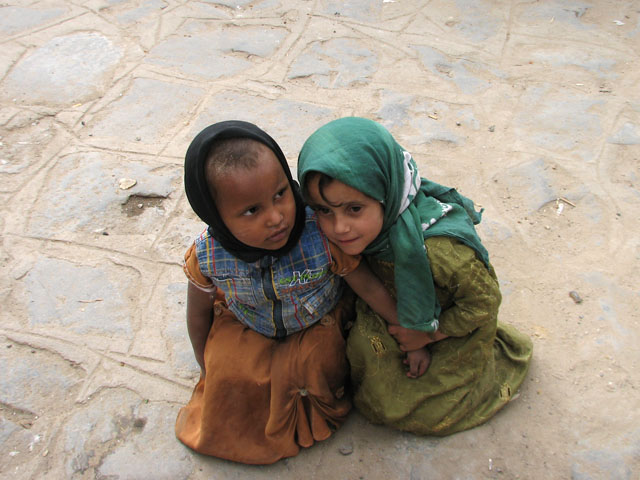 �n�ʂɍ��荞��ł��܂����q���B