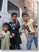 �q������