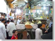 �X�[�N�̒��̗l�q