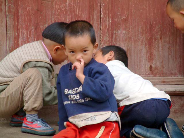 �q������