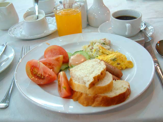 �z�e���̒��H