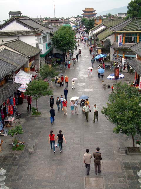 �O�̏ォ�猩�������H