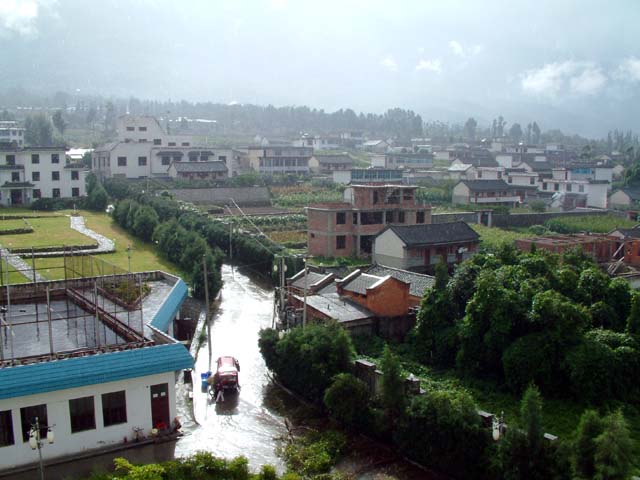 �������猩���i�F