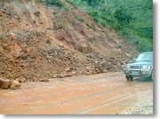 �y������